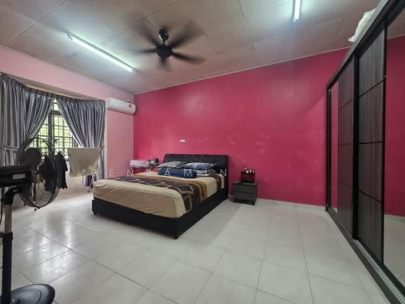 Taman Tampoi Indah - 4