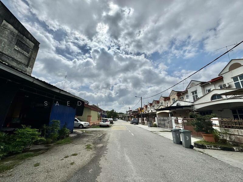 Taman Kelisa Jaya, Parit Raja - 1