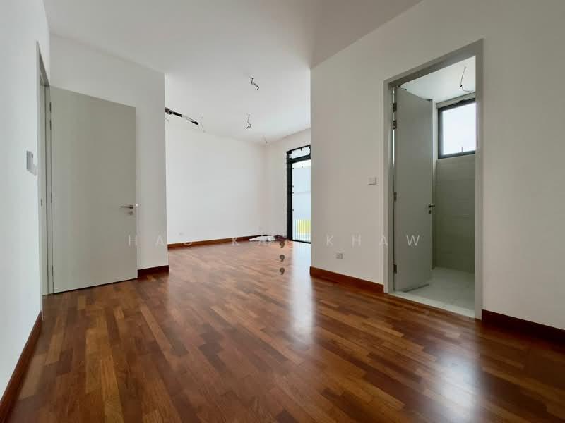 Precinct Arundina - 4