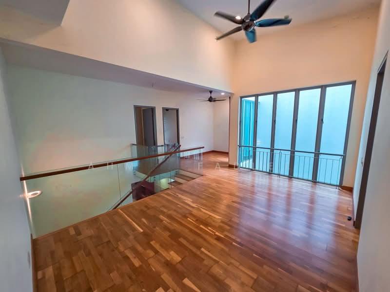 Schumann, Symphony Hills - 4