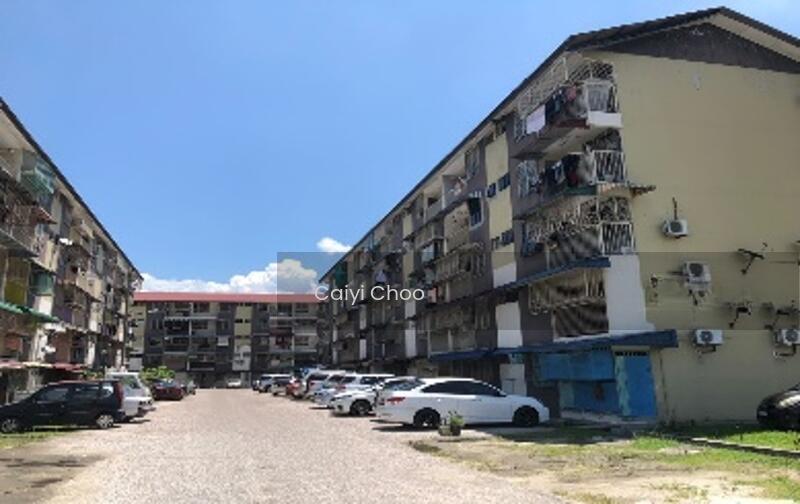 Rumah Pangsa Bercham - 1