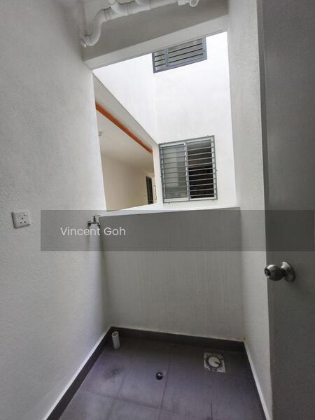 Flora Residency - 2