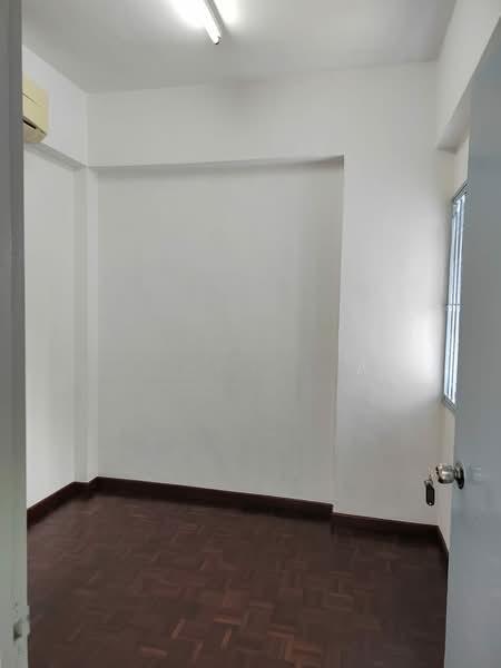 Vista Condominium - 4