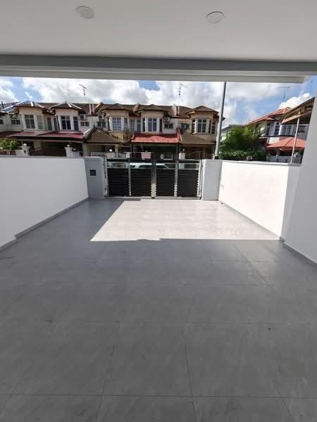 全新装修 Fully Renovated Bukit Indah 双层 18x65 - 2