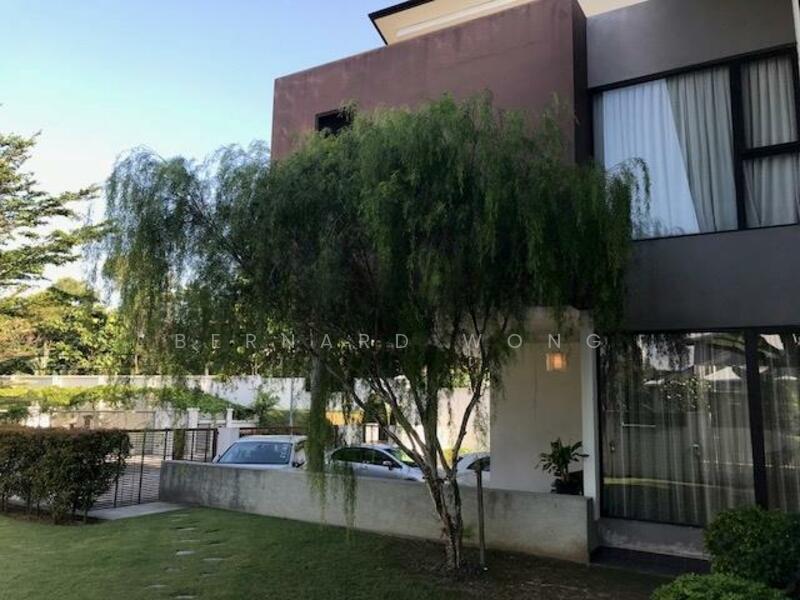 Bungalow at Tropicana Indah - 4