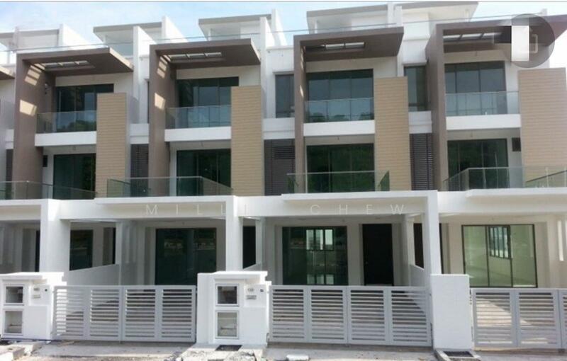 Raffles Residence 199 - 5