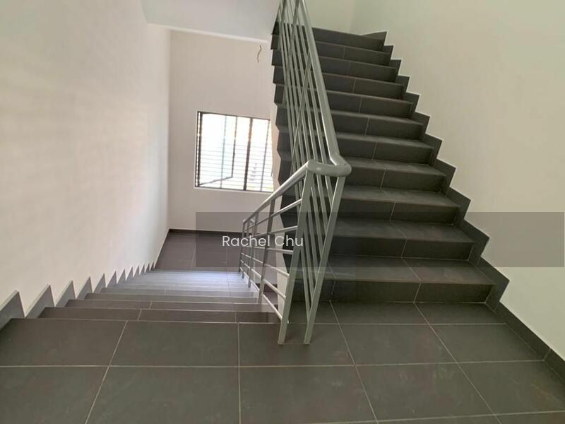 Semi-D factory at Seksyen 26 - 3