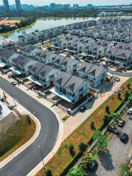 Sejati Lakeside 2 - 2