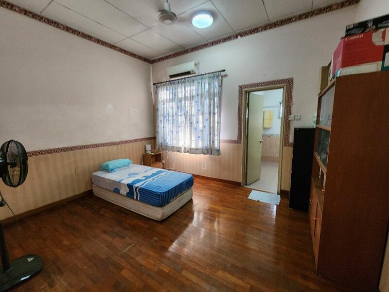 Bungalow at Sri Damai - 3