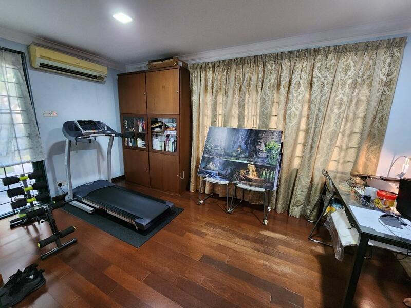 Bungalow at Sri Damai - 4
