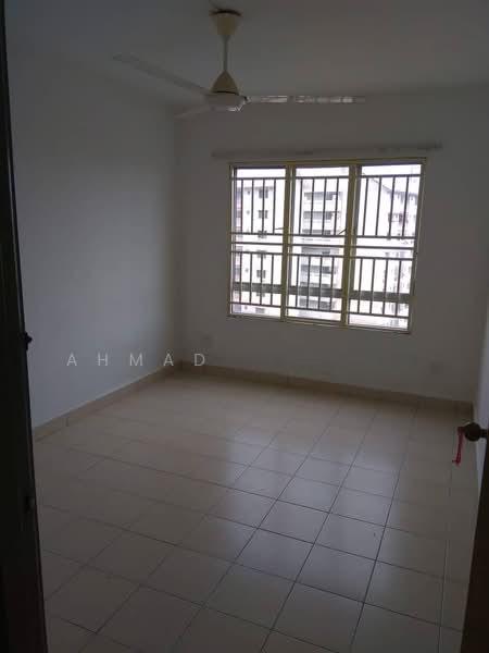 Plaza Metro Prima - 2