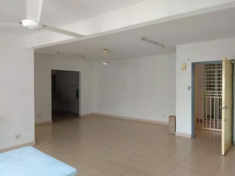 Plaza Metro Prima - 3