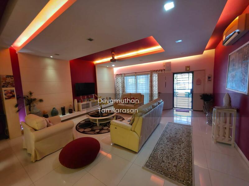 Terrace house at Bandar Nusaputra - 1