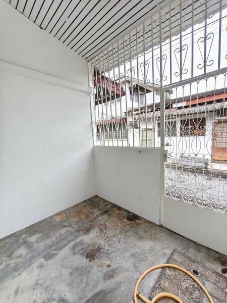 Taman Pertama - 3