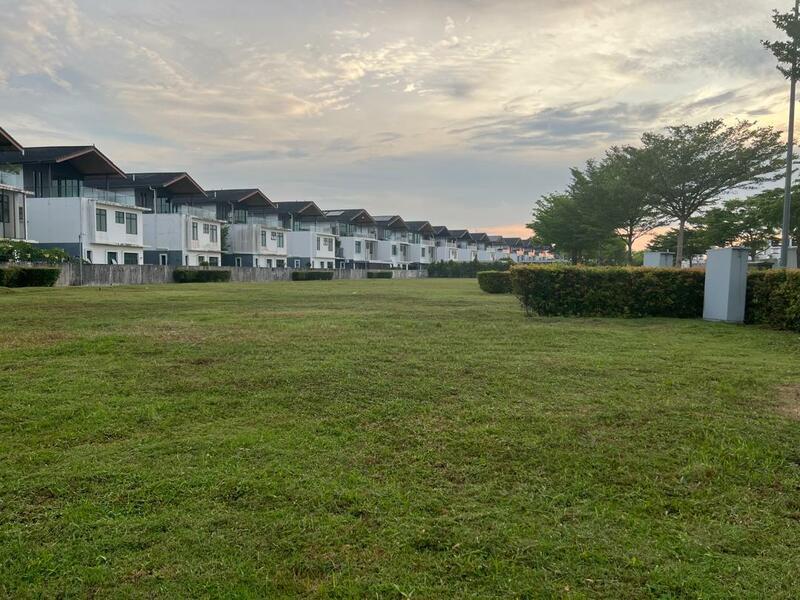 Isola Mansion @ Senibong Cove - 1