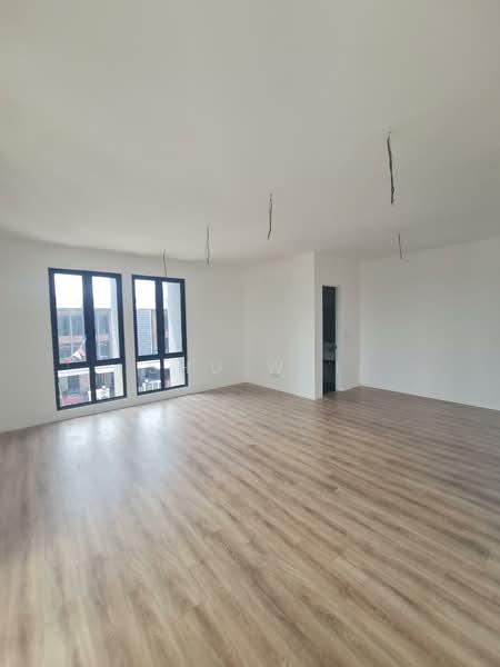 1 stop service A to Z,find a good deal landed 899k to 4mil,klang valley,Puchong,Cheras,Serdang,KL - 5