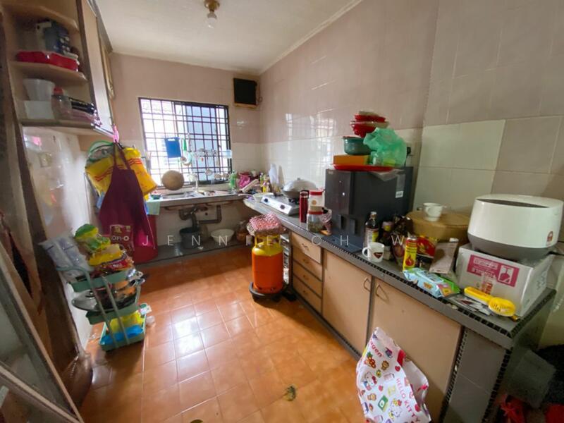 Taman Johor Jaya - 5