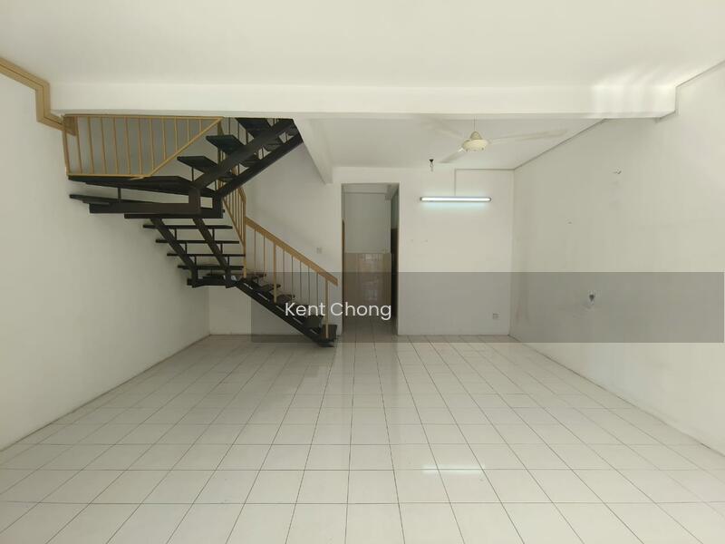 Taman Puncak Jalil - 1