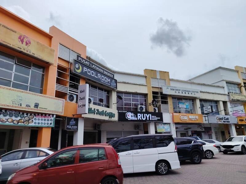 Taman Mount Austin - 5