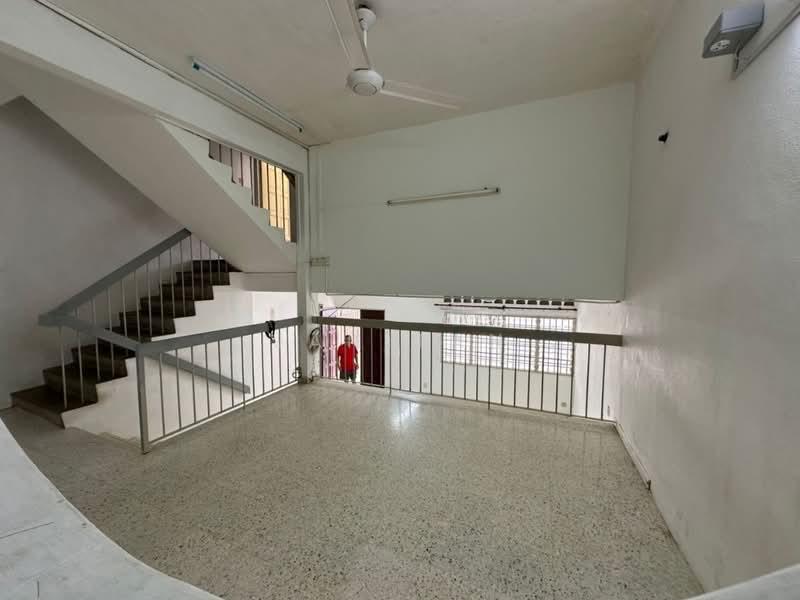 Taman Greenview - Jelutong - 2 Storey Terrace House Freehold - 4