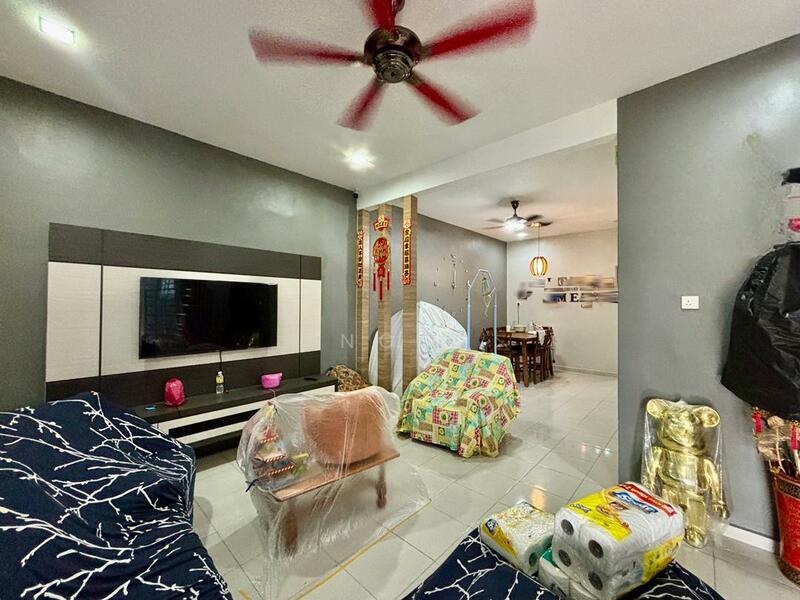 Single Storey Terrace Putera Indah Tongkang Pechah Batu Pahat - 1