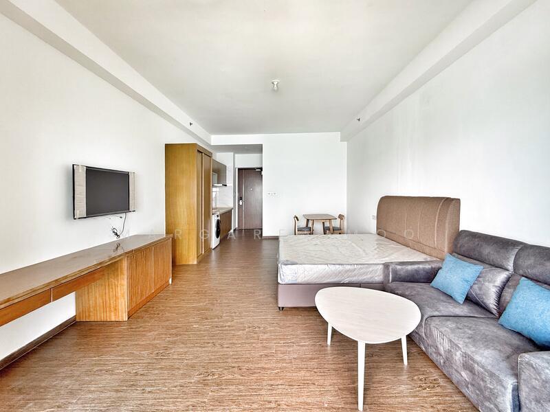 Carnelian Tower 1 - 5