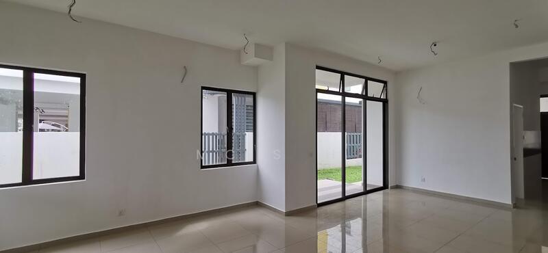 Setia Utama 1, Semi Detached House For Sale (Below Market Value) - 3