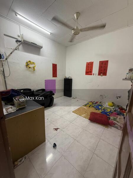 Ungku Tun aminah - 5