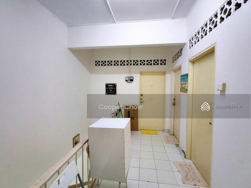 2-storey Terrace House at Seksyen 17 - 1