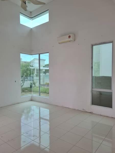 Taman Karangan Indah - 4