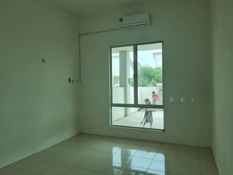 Taman Karangan Indah - 5