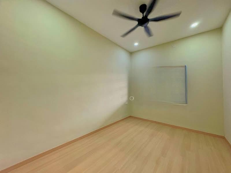 Taman Flora Heights - 4