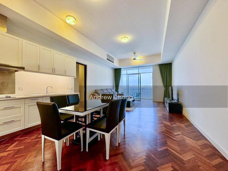 Quayside Seafront Resort Condominiums - 4