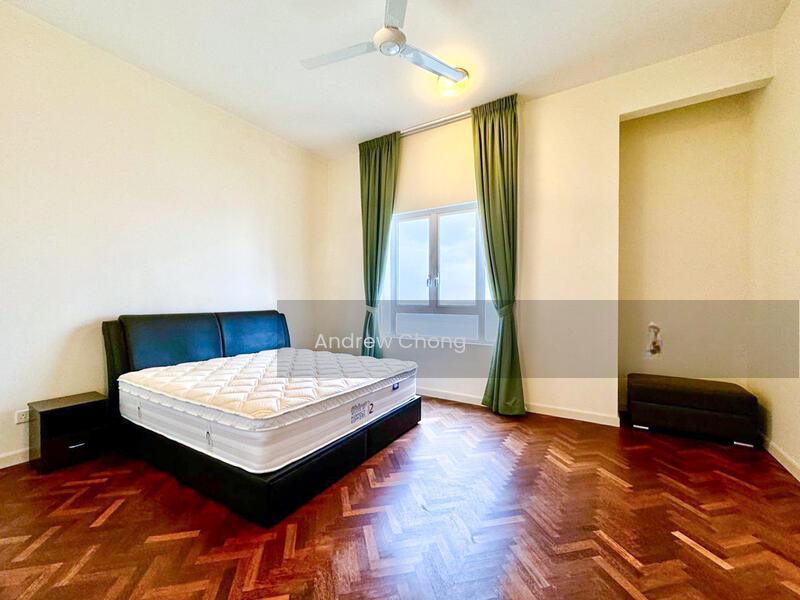 Quayside Seafront Resort Condominiums - 5