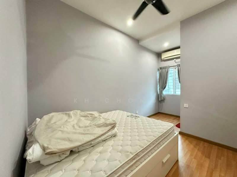 Ellis, Bandar Bukit Raja - 5