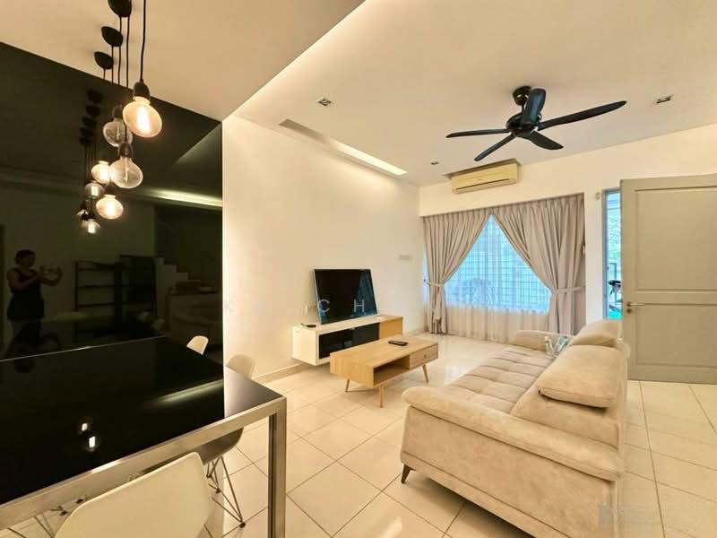 Ellis, Bandar Bukit Raja - 3