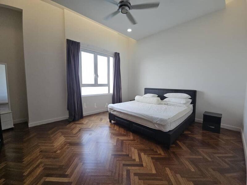 Quayside Seafront Resort Condominiums - 5