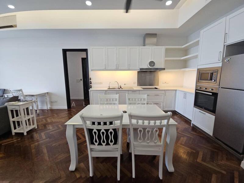 Quayside Seafront Resort Condominiums - 4