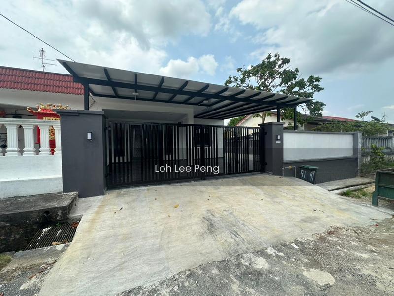 Semi-Detached House at Taman Masai - 1