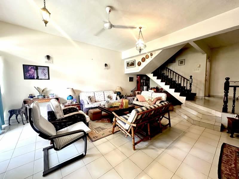 Athinahapan TTDI - 1