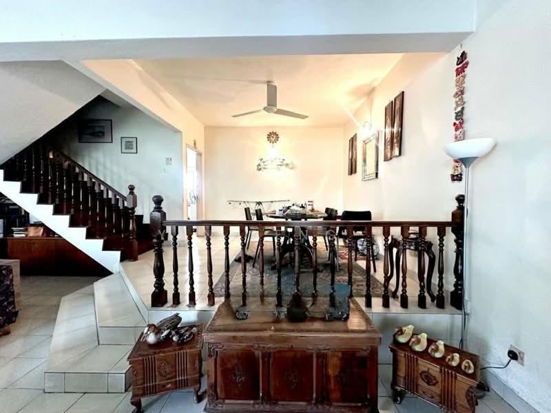 Athinahapan TTDI - 2