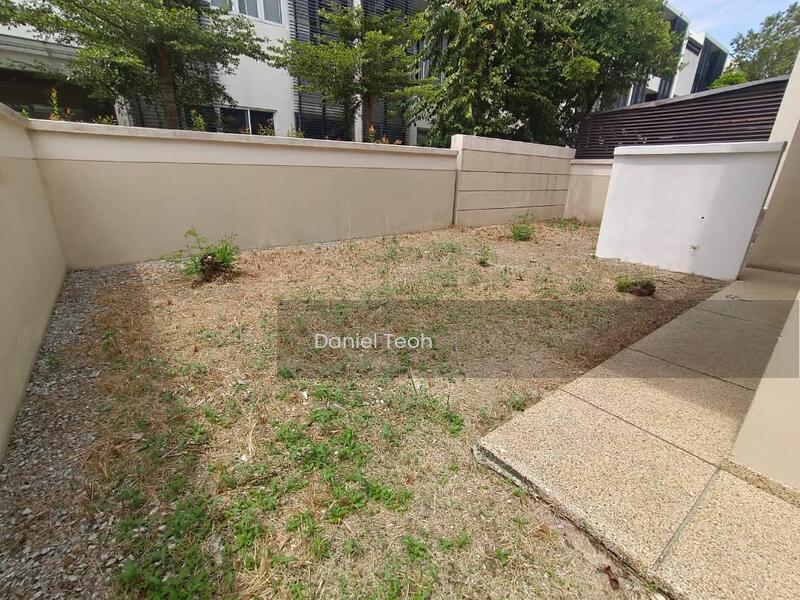 Semi-D house at Tanjong Tokong - 1