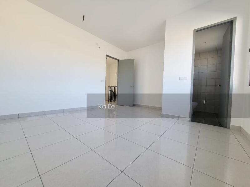 2 Storey Terrace, M Aruna, Saujana Rawang - 4