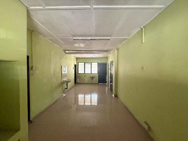 Larkin - 3