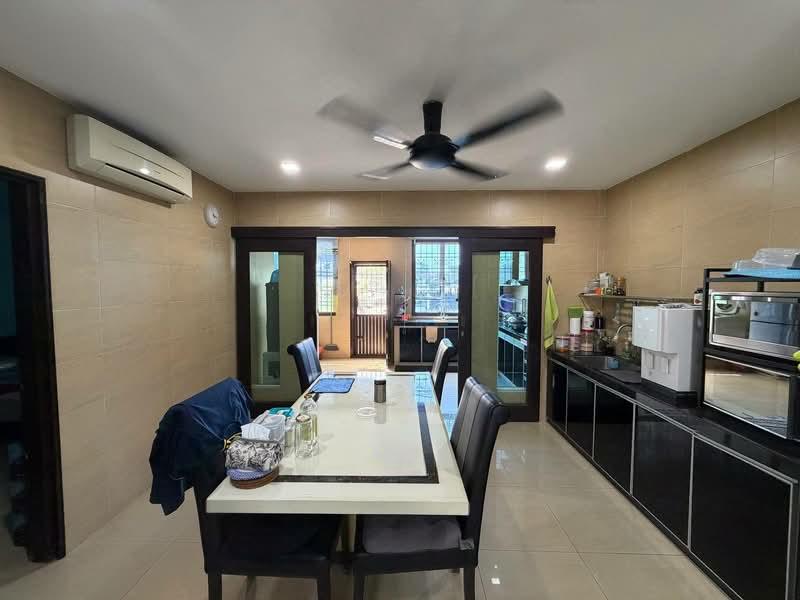 Taman Molek - 3
