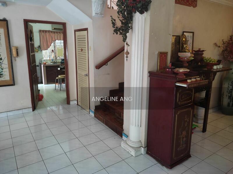 Semi-D house at Usj 5 - 5