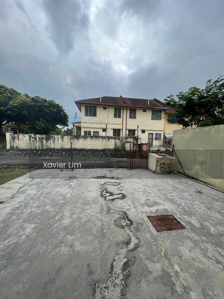 Terrace house at Desa Anggerik - 2