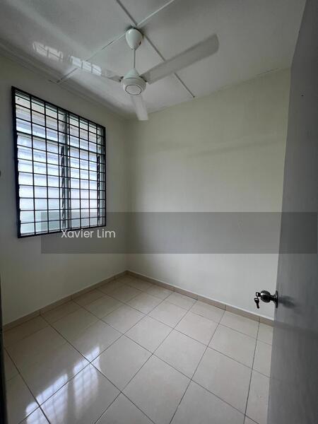 Terrace house at Desa Anggerik - 4