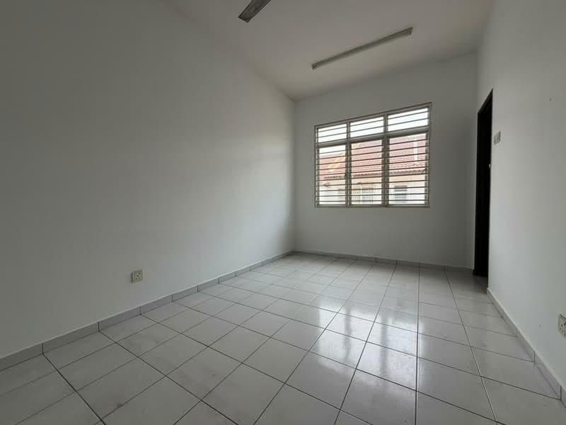 Cassis, Kota Emerald West - 3