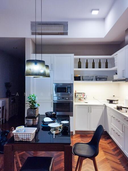 Quayside Seafront Resort Condominiums - 2